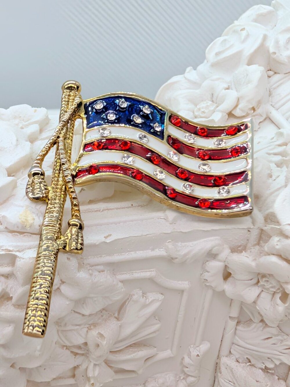 NEW Patriotic American Flag Put 'Em Pin